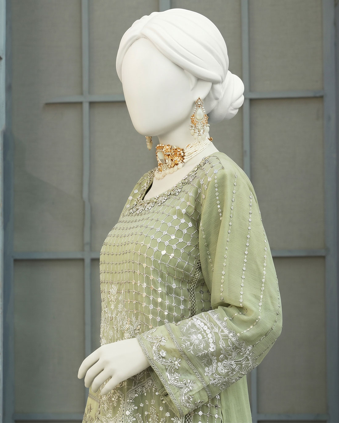 blue luxury embroidered 3 pcs suit (copy) blue luxury embroidered 3 pcs suit (copy)